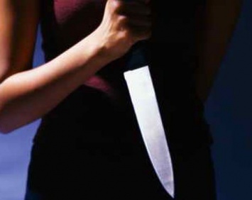 Запорожанка ударила ножом в грудь своего сожителя