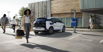 В США стартовали продажи обновленного BMW i3