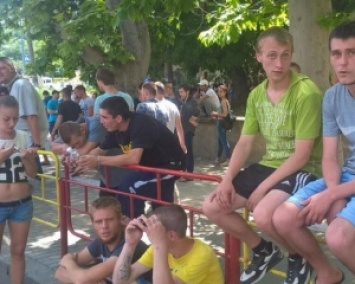 Митингующим против мэра Одессы Труханова платят "зарплату" (ВИДЕО)