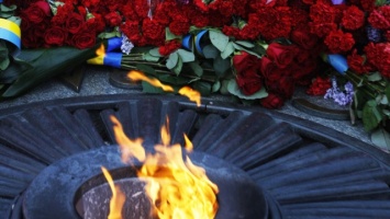 День скорби и чествования памяти жертв войны в Украине