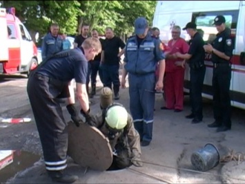 Тела двух мужчин обнаружили в коллекторе в Полтавской области