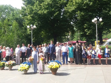 В Запорожье прошел митинг-реквием ко Дню памяти жертв войны в Украине (ФОТО)