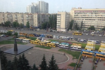 В центре Киева страйкуют маршрутчики (ФОТО)