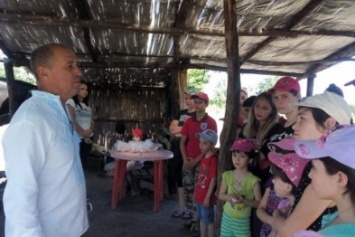 Полицейские устроили экскурсию на "Зеленые хутора" детям без родительской опеки
