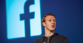 Основатель Facebook Цукерберг заклеил скотчем веб-камеру своего ПК