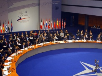 В НАТО ожидают два конкретных результата от встречи с Украиной