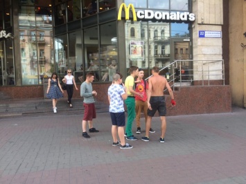 В районе метро Льва Толстого подростки «зарабатывают» криминалом