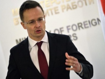 МИД Венгрии назвало антидемократическим продление санкций в отношении России
