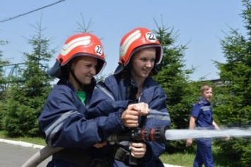 Юные лидеры Черноморска учились быть спасателями (+фото)