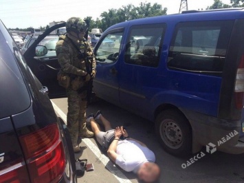 В Одессе задержали мужчин, которые торговали оружием