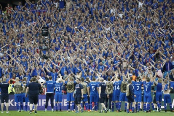 Исландия сыграет с Англией в первом в своей истории плей-офф чемпионата Европы