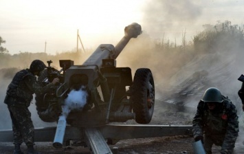 Боевики продолжают обстрелы жилых районов на Донбассе