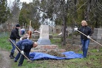 В Луганске нарушителей будут заставлять работать на кладбище