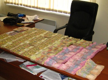 В Мариуполе разоблачили чиновников, которые ежемесячно отмывали миллионы гривен на проведении закупок