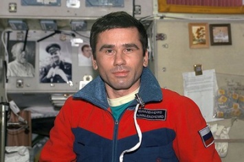 Вернувшийся с МКС космонавт Юрий Маленченко участвует в 10 экспериментах