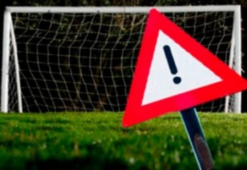 Футбольные ворота свалились на мальчика в Челябинске