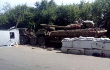В Луганской области военный тягач наехал на блокпост: есть жертвы