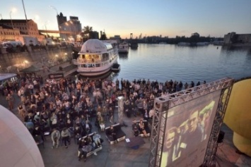 В Киеве пройдет кинофестиваль на берегу Днепра