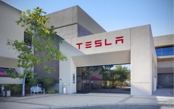 Стоимость Tesla может вырасти до 1 трлн долларов после сделки с SolarCity, - Маск