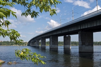 В Омской области паводки мешают ввести в эксплуатацию пять новых мостов