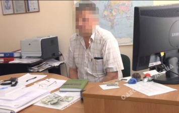 При получении взятки в Одессе задержали инспектора регистра судоходства