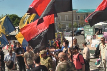 Митинг под ХОГА: ЦК "Азов", бойцы ВСУ И ДУК требовали признать добровольцев