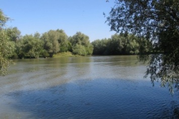 На реке под Одессой сутки искали утопленника