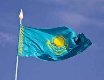 Казахстан рекомендует перевозчикам с 1 июля возить товары из Украины в обход России