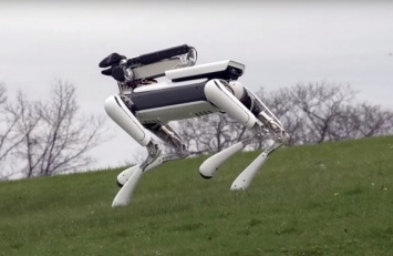 Boston Dynamics опубликовал видео с новым роботом SpotMini