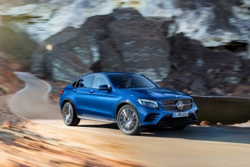 Mercedes-Benz объявил рублевые цены на две новинки