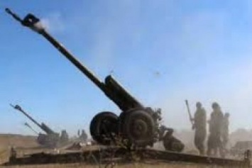 Сепаратисты одновременно обстреливают позиции ВСУ из минометов и артиллерии: есть раненые