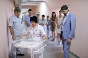 Симферопольский роддом №2 получил 30 новых люлек для новорожденных