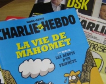 Карикатура Charlie Hebdo на выход Британии из Евросоюза: обидели королеву (ФОТО)