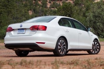 Volkswagen снял с продажи Jetta Hybrid