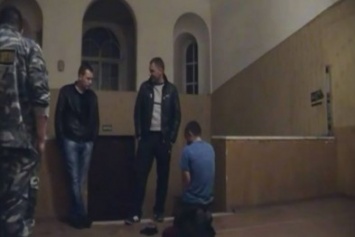 Одесские правоохранители выяснили, кто из них ставил на колени и унижал гражданина (ВИДЕО)