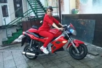 В Одессе у матери троих детей угнали мотоцикл (ФОТО)