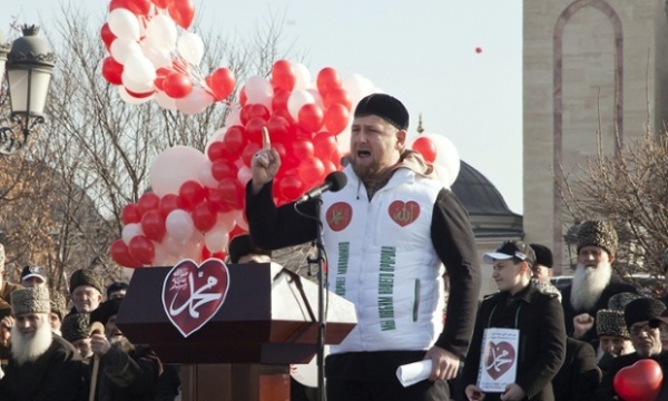 Демонстрация силы Кадырова ставит под сомнение его преданность Путину