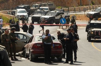 Израильские военные застрелили палестинку после ДТП