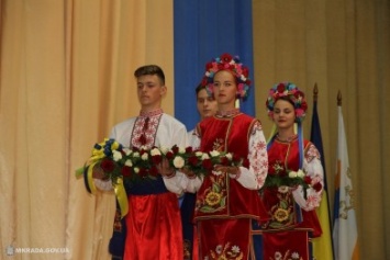 Наступающий День Конституции отметили праздничным концертом в Николаеве (ФОТО)