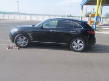 На границе с Молдовой обнаружили автомобиль Infiniti, разыскиваемый Интерполом