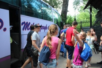 Правоохранители Славянского ОП помогли детям из серой зоны выехать на отдых
