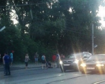 В Новосибирске автоледи на тротуаре сбила пешехода