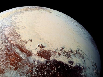Ученые: На Плутоне обнаружены движущиеся блоки льда