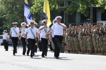 На Соборной площади приняли присягу 600 новобранцев ВМС Украины
