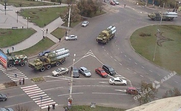 По Одессе пройдут колонны военной техники