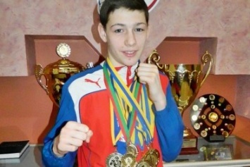 Запорожец Егор Адэ стал призером чемпионата Европы по боксу