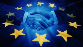 Брюсселю нужно вернуть странам ЕС часть суверенитета - болгарский эксперт