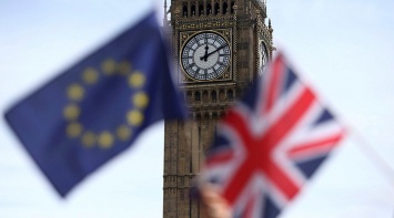 Британцы требуют повторного референдума: петицию уже подписали 3,2 млн человек