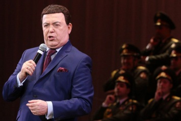 Иосиф Кобзон прибыл в Донецк на фестиваль к юбилею собственного тверчества