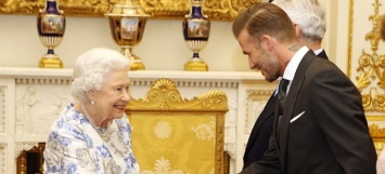 Дэвид Бекхэм встретился с королевой Елизаветой II на церемонии Queen's Young Leaders